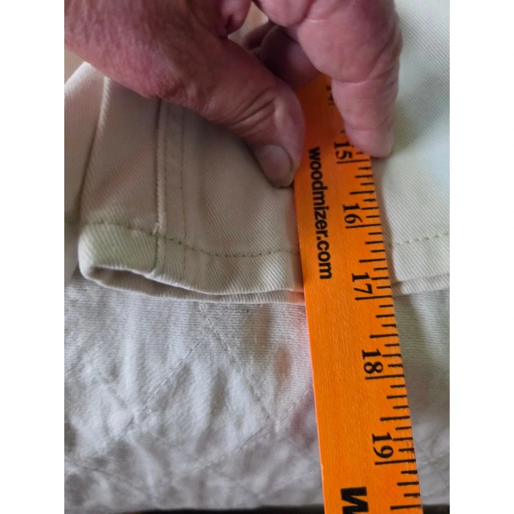 Weekend Academy Mens Cream Denim Shorts Size 18 Cotton Off White Casual 5-Pocket